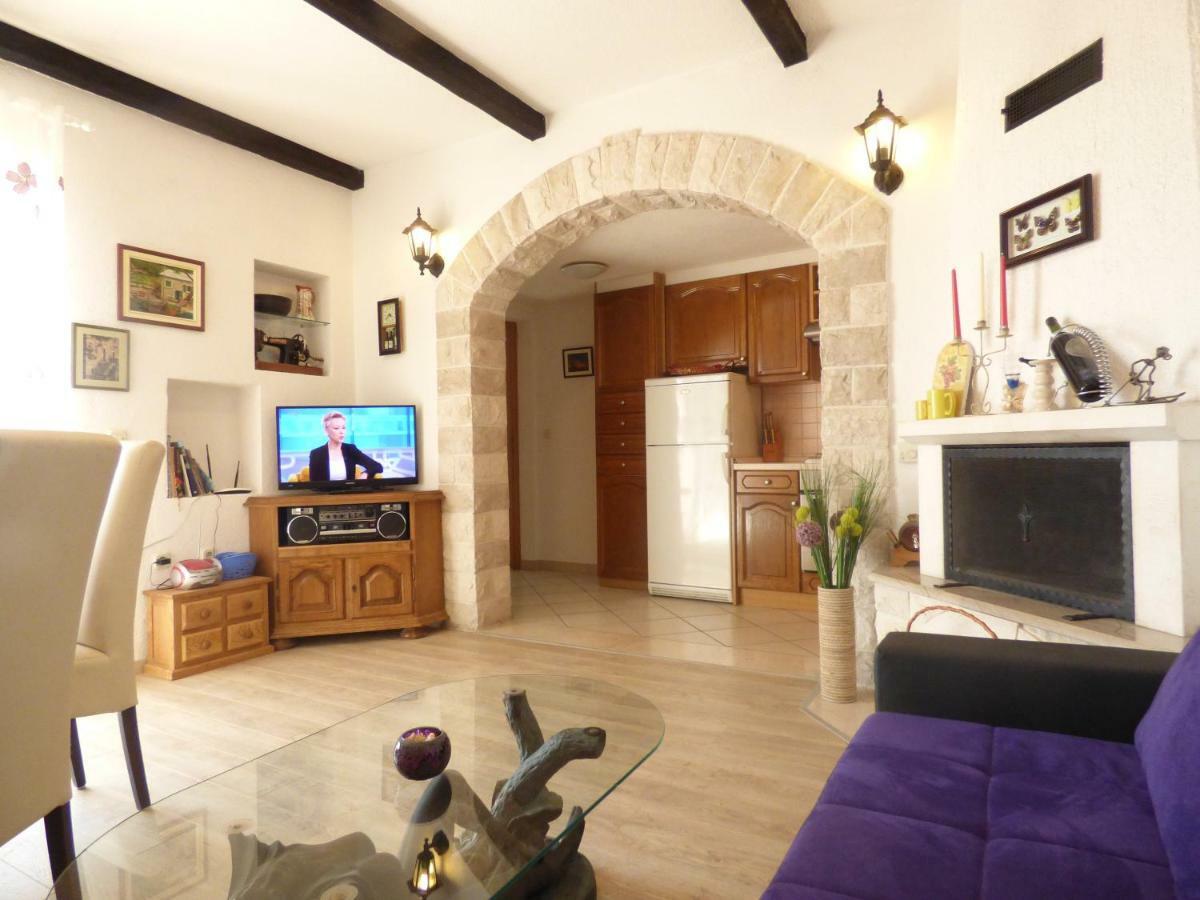 Apartments Rustica Makarska Eksteriør billede