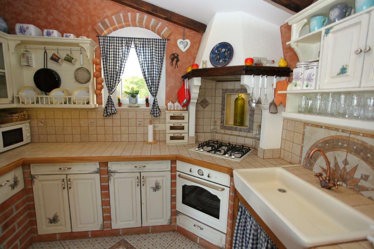 Apartments Rustica Makarska Eksteriør billede