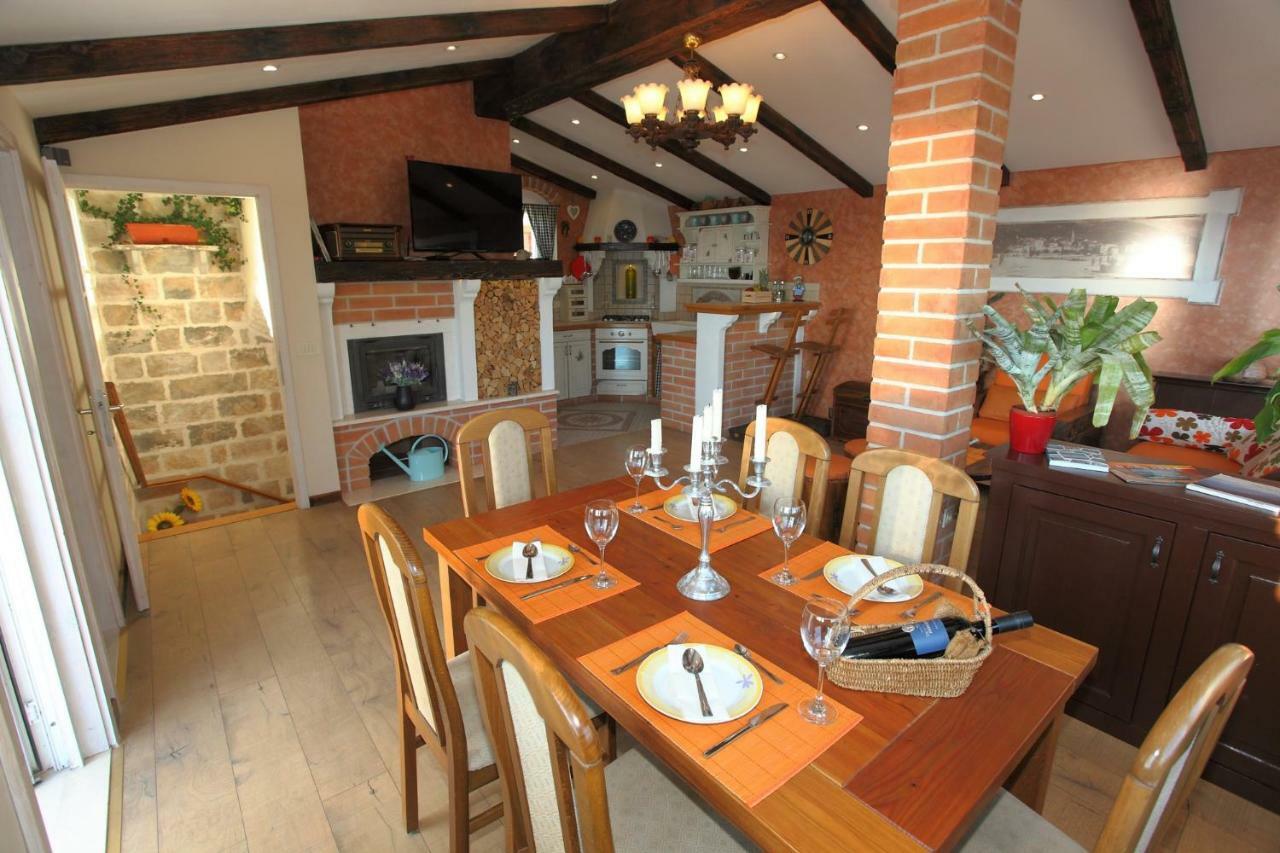 Apartments Rustica Makarska Eksteriør billede